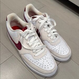 Nike White and Red Low-Top Sneakers